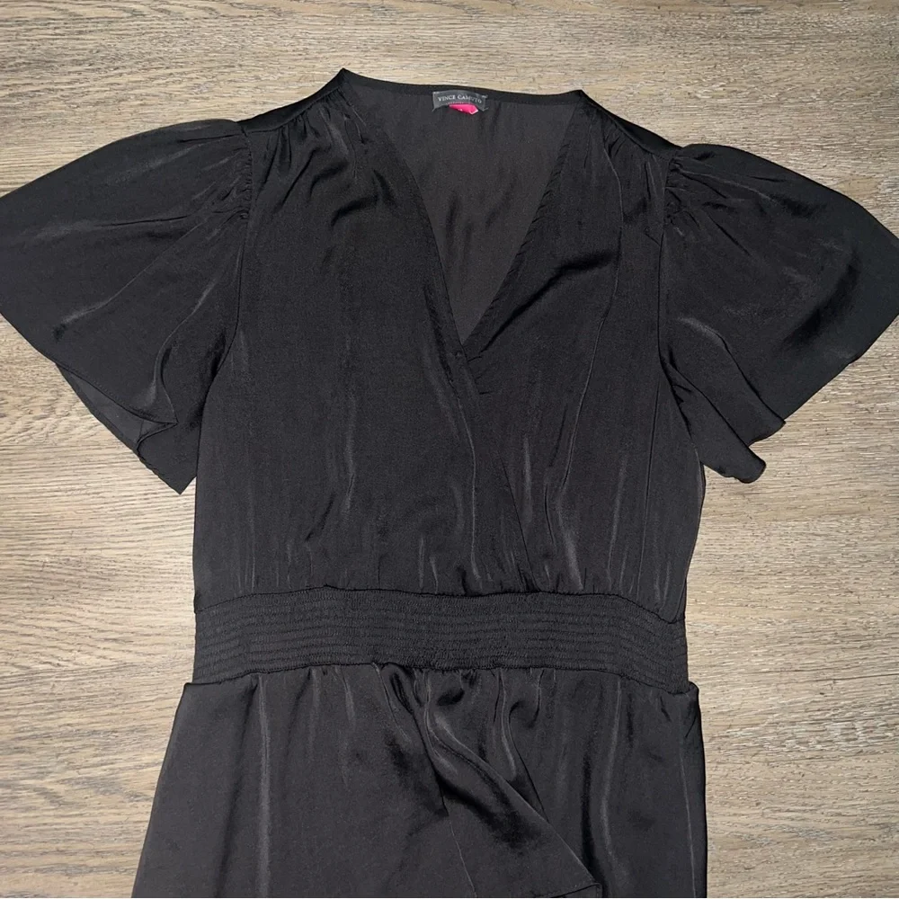 Vince Camuto Black Tiered Ruffle High-Low Dress, V Neck and flutter sleeves sz M - Picture 7 of 7